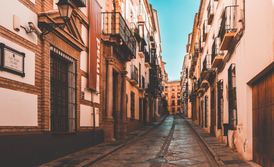 Leere Straße in Antequera