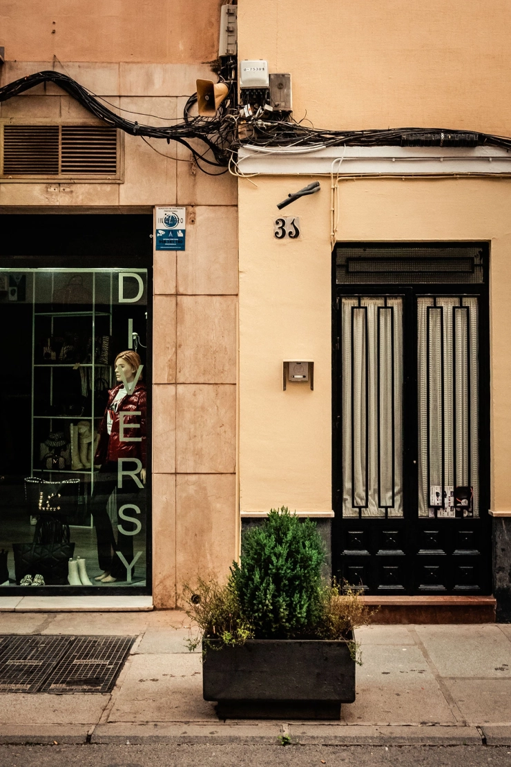 Schaufenster & Haustüren in Antequera